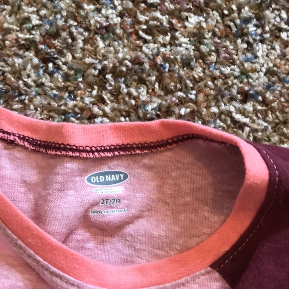2 old navy tops! - Picture 5 of 5